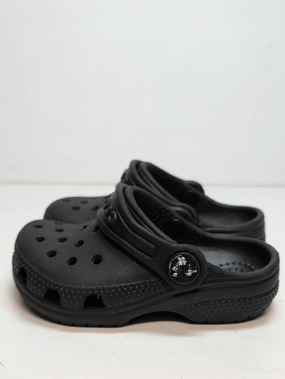 CROCS Kids Black Classic Clog Water Shoes child /toddler size 6